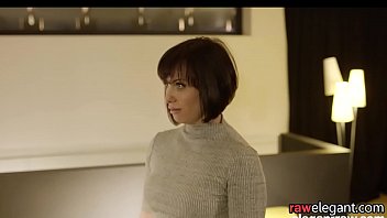 Báo sư tử trưởng thành được đụ donk chặt chẽ của cô ấy