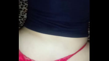 Người vợ nghịch ngợm cho con cuckold
