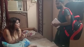 Мои друзья трахают мою мачеху, я записываю все с четким