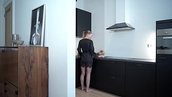 Esposa caliente burlándose de su esposo