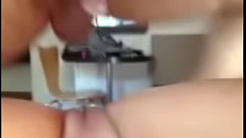 Amateurvrouw die haar bf uitbeent