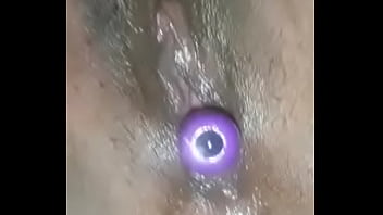 Isteri saya pussy lembap amatur solo