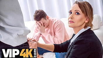 TUTOR4K. Jongen wil geen schuld afbetalen en stiefmoeder