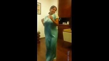 Tamil Fru Sumithra Hot Dance för fästman