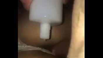 露出我妻子的尾巴