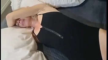 Siyah iç çamaşırlı seksi MILF karım Alexis ile seks