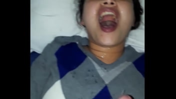 Sexy ázijská manželka Cum Facial