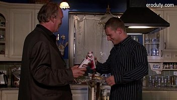 Het fru första analsex