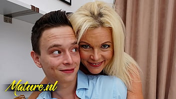 Xnxx 1 minute mature éjaculation féminine