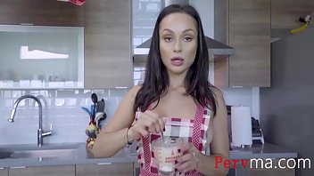 STEPMOM'S NIP SLIP FUCK SHOW - Crystal Rush