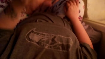 Sexet Bbw wifey bliver afbrudt, mens han giver mand en mundtlig