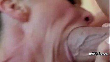 Báo sư tử điên nóng bỏng bị sỉ nhục và đụ mạnh