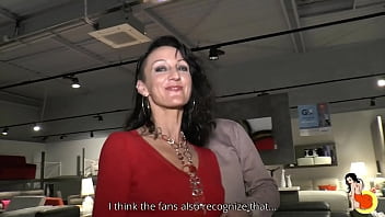 Ribanc Miss Cougar keményen tombol a kabóban