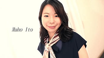 Maho Ito Uma mulher madura e macia de 44 anos faz dela