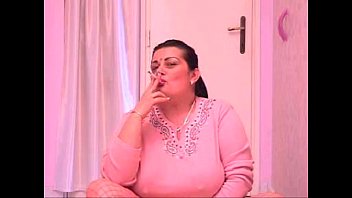 Chatte mature Cigs