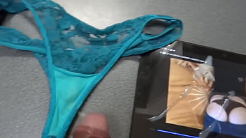 تجميع كبير من cumshots على سراويل زوجتي الجميلة المستخدمة ،