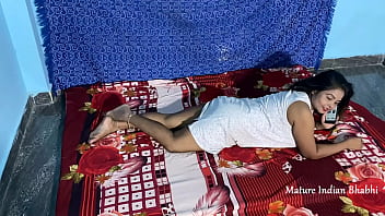 Interracial Indian BBW Nadržané veľké prsia Žena v domácnosti